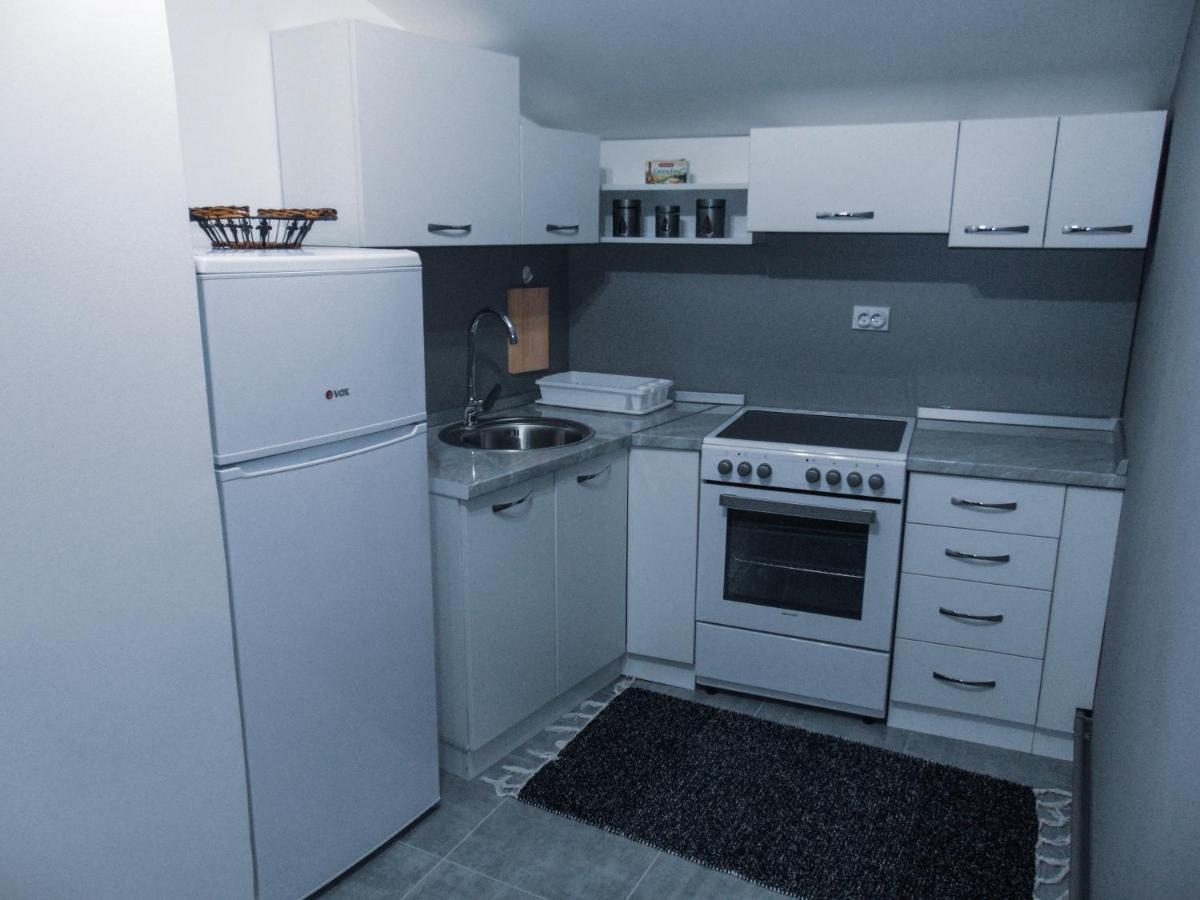 Stan Na Dan - Apartman Djordjevic Вране Экстерьер фото